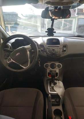 FORD-FIESTA-2015