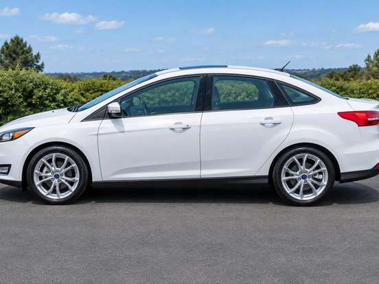 FORD-FOCUS-2.0 TITANIUM 16V FLEX 4P POWERSHIFT FORD-FOCUS-2016