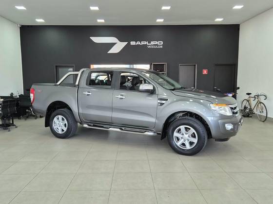 FORD RANGER 3.2 XLT 4X4 CD 20V DIESEL 4P AUTOMÁTICO