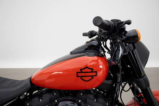 HARLEY-DAVIDSON-SOFTAIL FAT BOB 107-2020