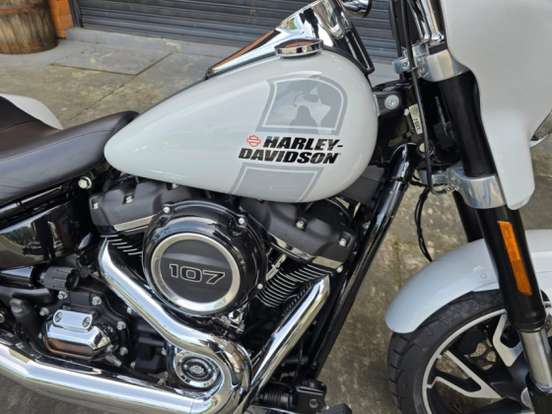 HARLEY-DAVIDSON-SPORT GLIDE-2021