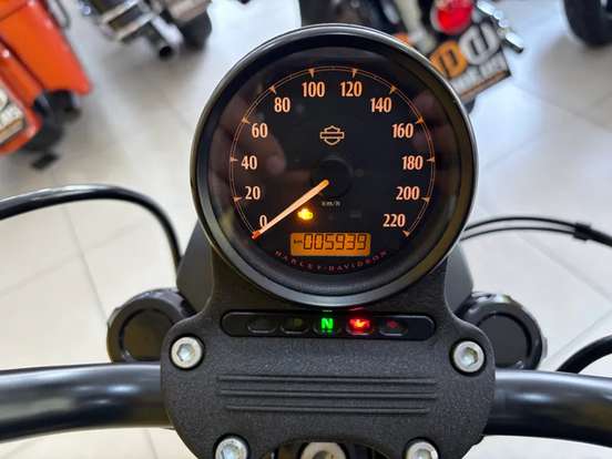 HARLEY-DAVIDSON-SPORTSTER IRON 883-2020