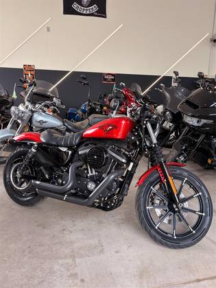 HARLEY-DAVIDSON SPORTSTER XL 883N IRON 