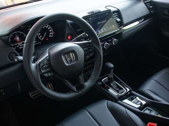 HONDA-CITY-1.5 i-VTEC FLEX HATCH TOURING CVT HONDA-CITY-2025