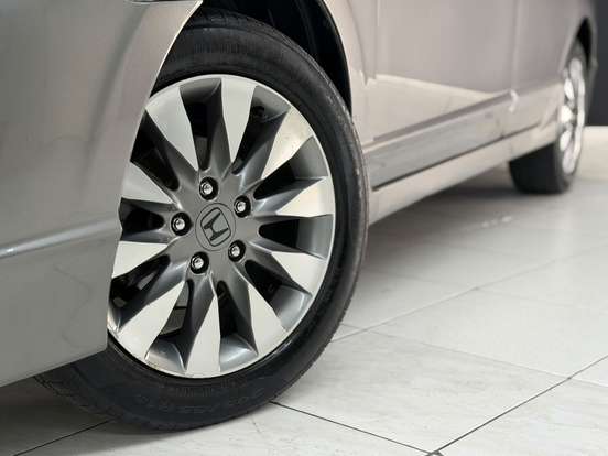 HONDA-CIVIC-2010