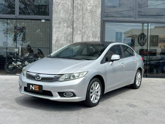 HONDA CIVIC 1.8 LXS 16V FLEX 4P AUTOMÁTICO