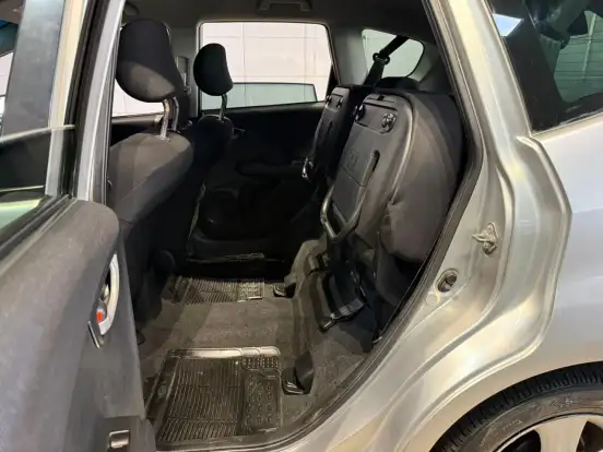 HONDA-FIT-2011