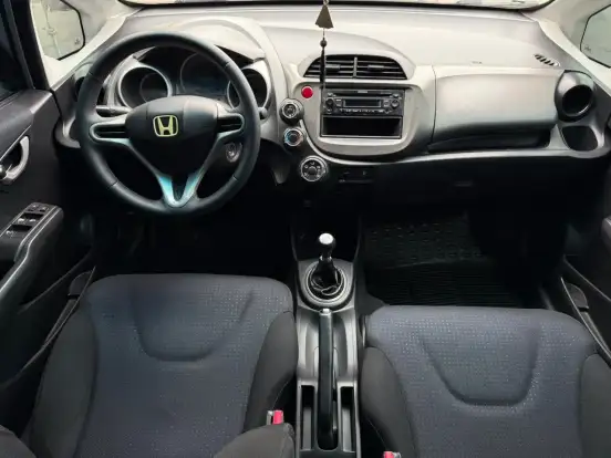 HONDA-FIT-2011