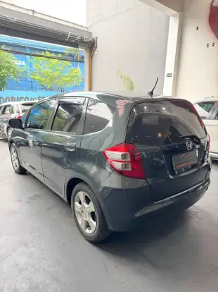 HONDA-FIT-2009
