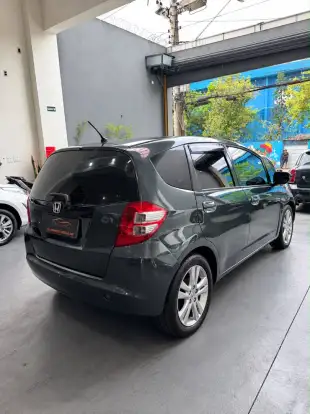 HONDA-FIT-2009
