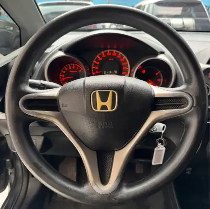 HONDA-FIT-2009