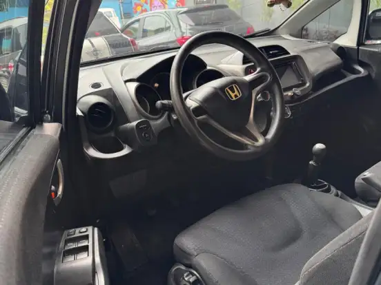 HONDA-FIT-1.4 LX 16V FLEX 4P MANUAL HONDA-FIT-2009