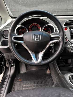 HONDA-FIT-2011