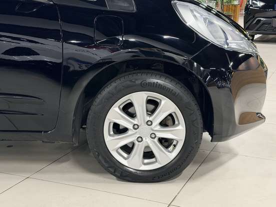 HONDA-FIT-2013