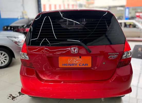 HONDA-FIT-2005