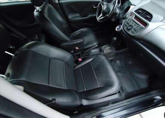 HONDA-FIT-2009