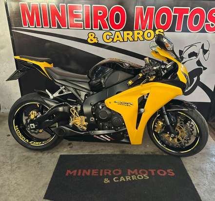 HONDA-CBR 1000RR-2008