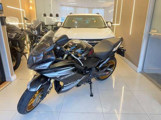 HONDA-CBR 600F-2012