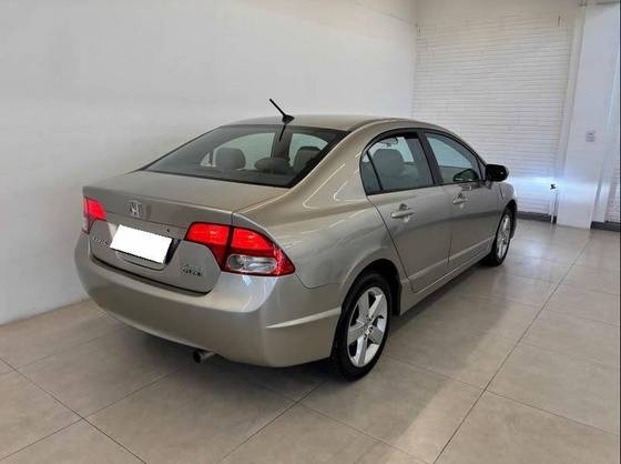 HONDA CIVIC 1.8 LXS 16V FLEX 4P AUTOMÁTICO