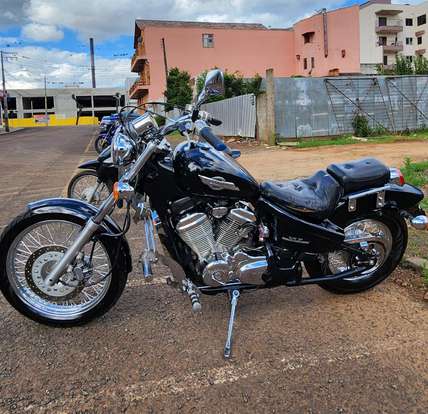 HONDA-SHADOW 600C VT-2002