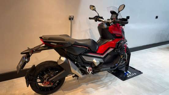 HONDA-X-ADV-2020