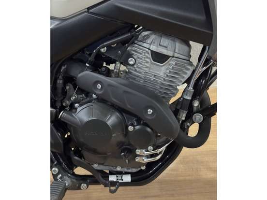HONDA-XRE 300 SAHARA-2025