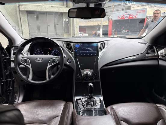 HYUNDAI-AZERA-3.0 MPFI GLS V6 24V GASOLINA 4P AUTOMÁTICO HYUNDAI-AZERA-2011