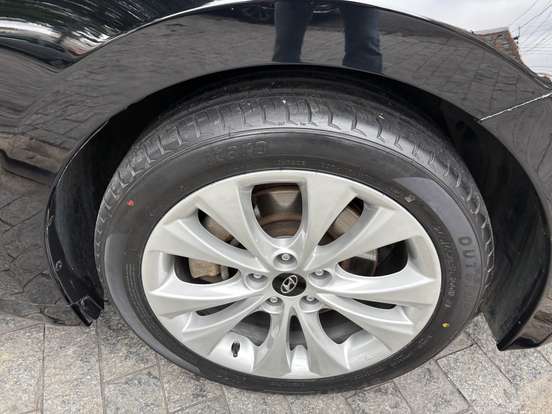 HYUNDAI-AZERA-3.0 MPFI GLS V6 24V GASOLINA 4P AUTOMÁTICO HYUNDAI-AZERA-2011