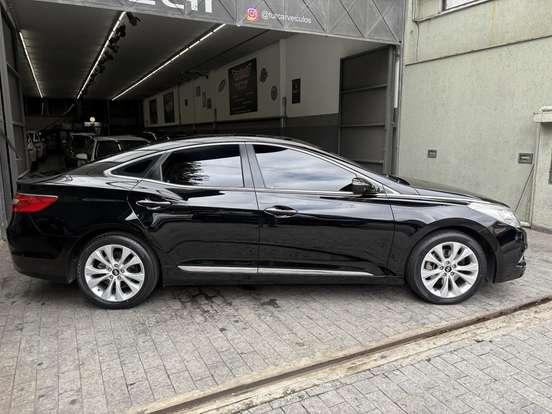 HYUNDAI-AZERA-3.0 MPFI GLS V6 24V GASOLINA 4P AUTOMÁTICO HYUNDAI-AZERA-2011