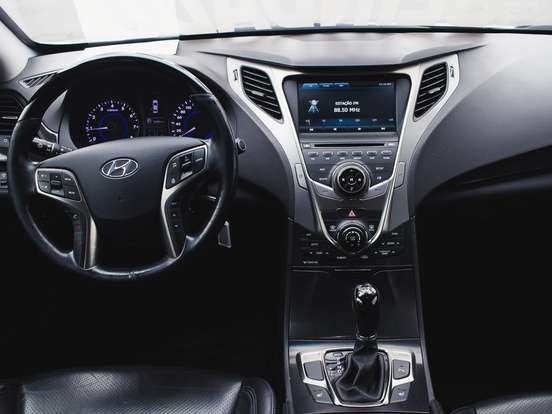 HYUNDAI-AZERA-3.0 MPFI GLS V6 24V GASOLINA 4P AUTOMÁTICO HYUNDAI-AZERA-2013