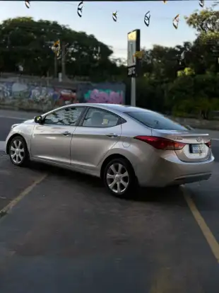 HYUNDAI-ELANTRA-1.8 GLS 16V GASOLINA 4P AUTOMÁTICO HYUNDAI-ELANTRA-2011