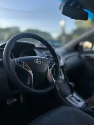 HYUNDAI-ELANTRA-2011