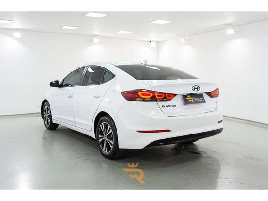 HYUNDAI-ELANTRA-2.0 16V FLEX 4P AUTOMÁTICO HYUNDAI-ELANTRA-2016