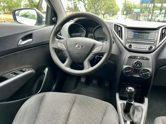 HYUNDAI-HB20-1.0 COMFORT 12V FLEX 4P MANUAL HYUNDAI-HB20-2017