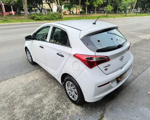 HYUNDAI-HB20-2017