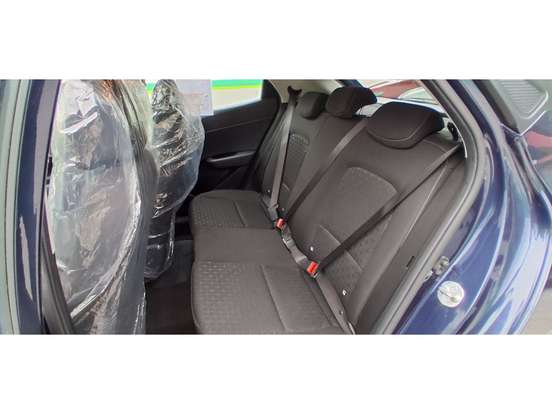 HYUNDAI-HB20-2025