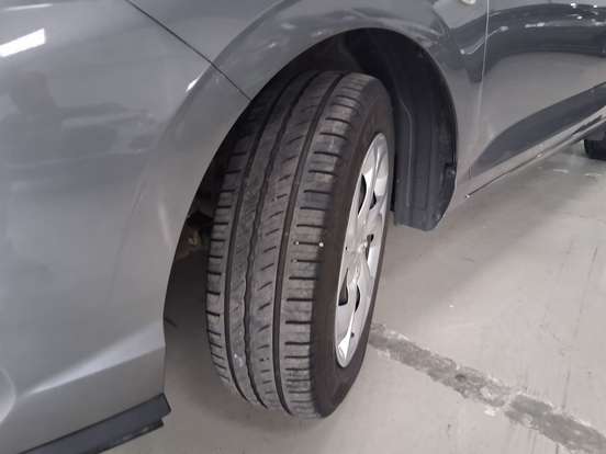 HYUNDAI-HB20-2025