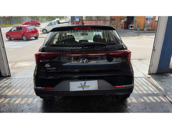 HYUNDAI-HB20-2023