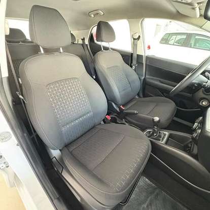 HYUNDAI-HB20-2023