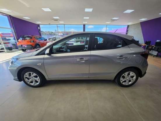 HYUNDAI-HB20-2023