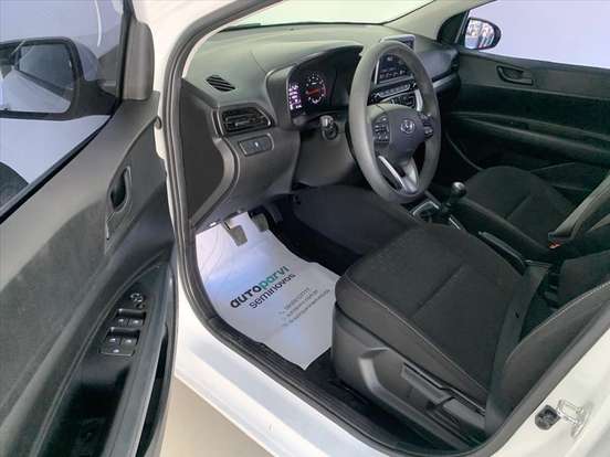 HYUNDAI-HB20-2023