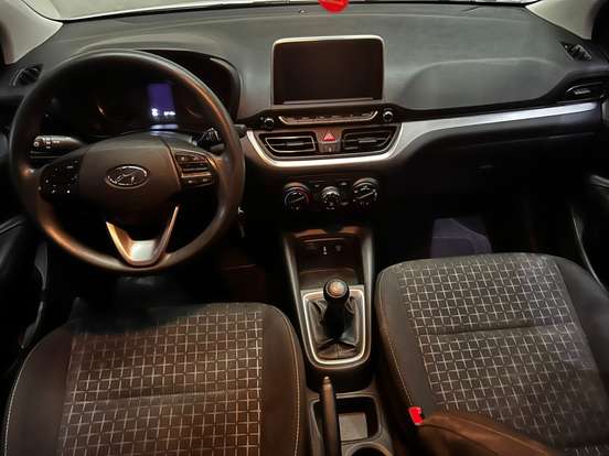 HYUNDAI-HB20-2024