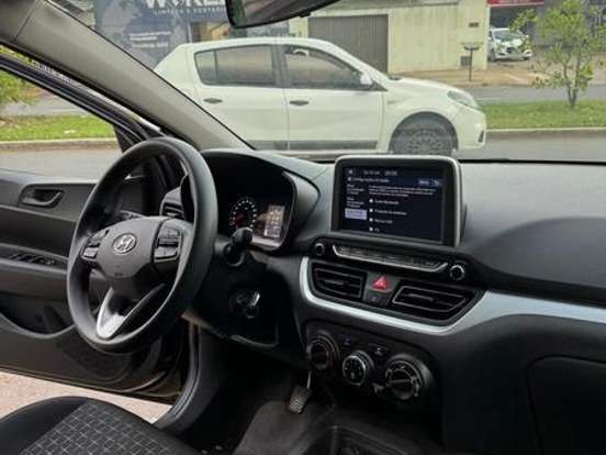 HYUNDAI-HB20-1.0 12V FLEX COMFORT PLUS MANUAL HYUNDAI-HB20-2025
