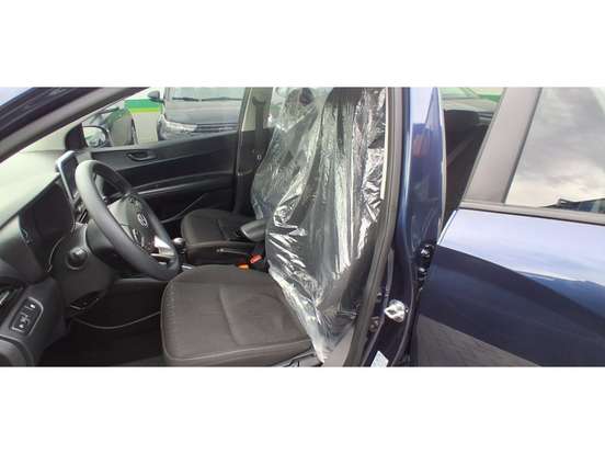 HYUNDAI-HB20-2025