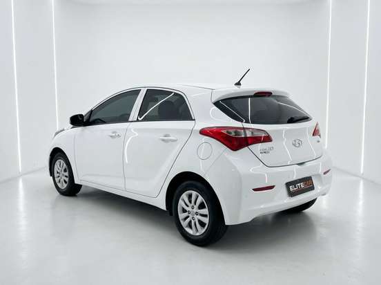 HYUNDAI-HB20-2015