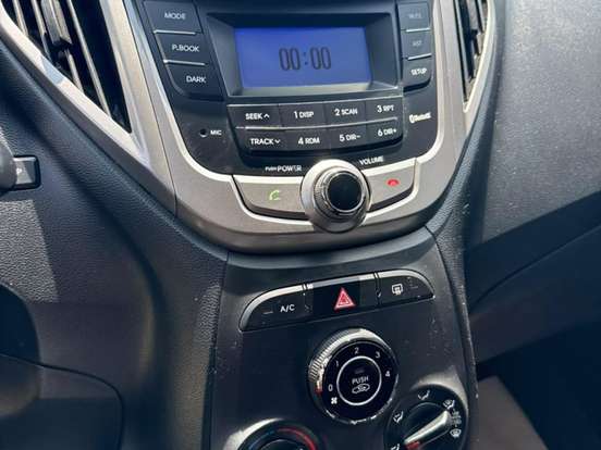 HYUNDAI-HB20-1.0 COMFORT 12V FLEX 4P MANUAL HYUNDAI-HB20-2015