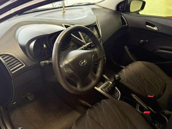 HYUNDAI-HB20-1.0 COMFORT 12V FLEX 4P MANUAL HYUNDAI-HB20-2013