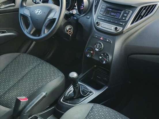 HYUNDAI-HB20-1.0 COMFORT PLUS 12V FLEX 4P MANUAL HYUNDAI-HB20-2017