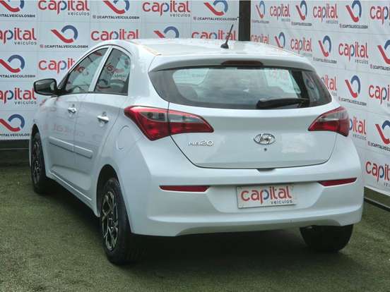 HYUNDAI-HB20-2017