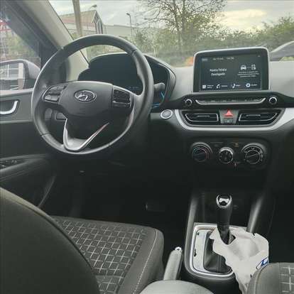 HYUNDAI-HB20-2023